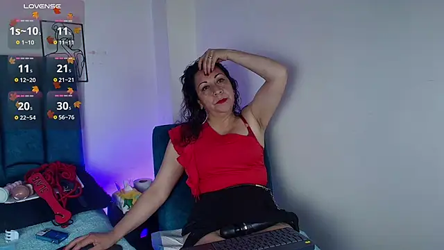 Snapshot of marisol1977hot chatting on 02.17.25 marisol1977hot online show from 02.17.25