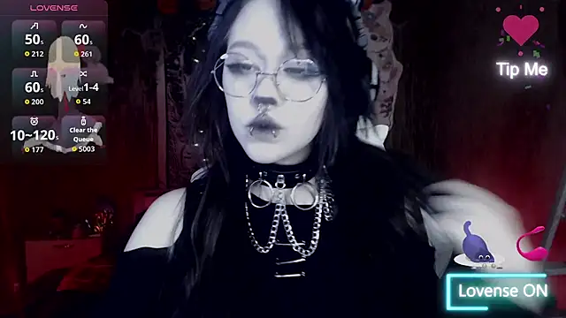 Snapshot of chloe_crystall_killer chatting on 10.20.25 chloe crystall killer online show from 10.20.25