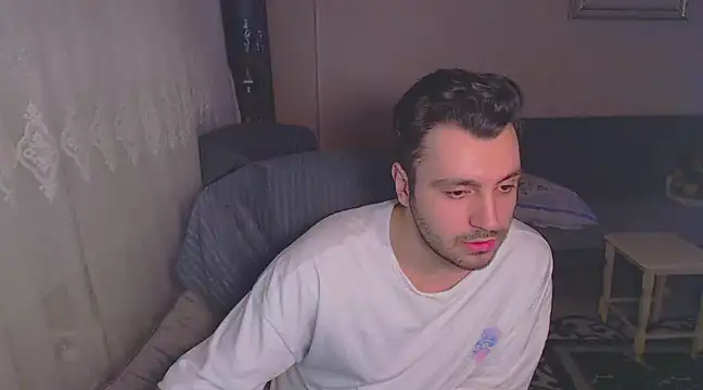 handsomeee04 online show from 02.02.25