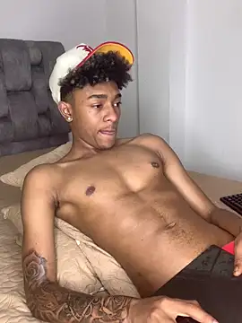 Snapshot of Boy_cock18 chatting on 01.17.25 Boy cock18 online show from 01.17.25