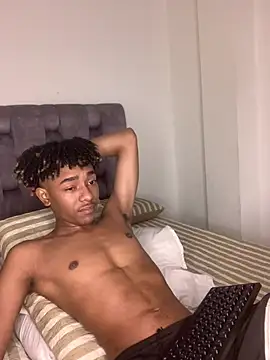 Snapshot of Boy_cock18 chatting on 02.24.25 Boy cock18 online show from 02.24.25