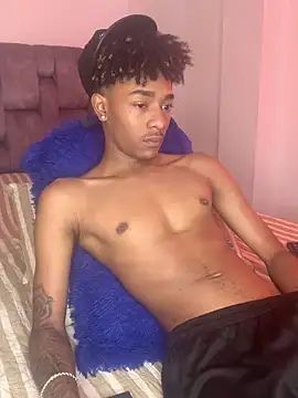 Snapshot of Boy_cock18 chatting on 03.17.25 Boy cock18 online show from 03.17.25