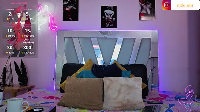 supradoll online show from 10.29.25