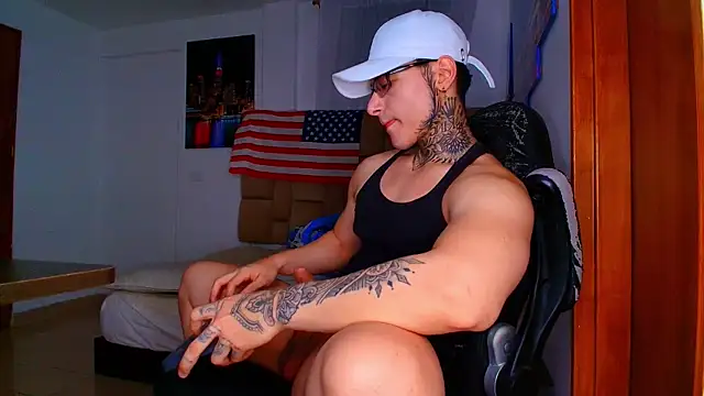 DennisWalkerr online show from 11.08.25