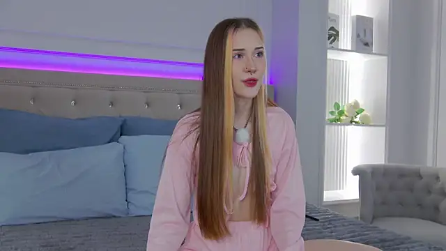 SashaMeow online show from 04.19.26