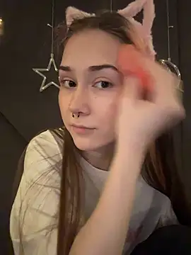 Snapshot of SashaMeow chatting on 04.27.26 SashaMeow online show from 04.27.26