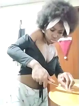 nikkystorm1  online show from 01.29.25