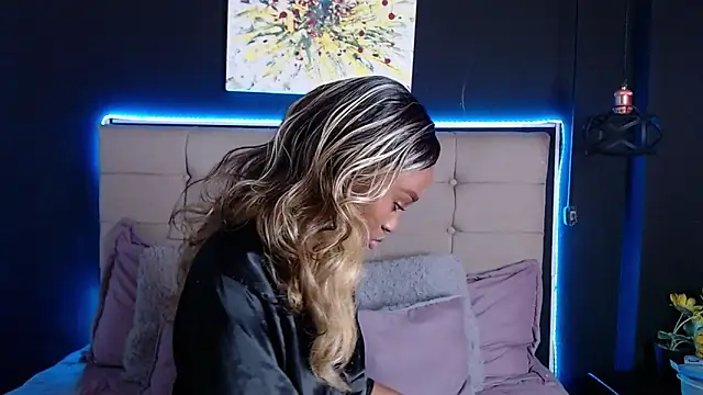 nikkystorm1  online show from 03.13.25