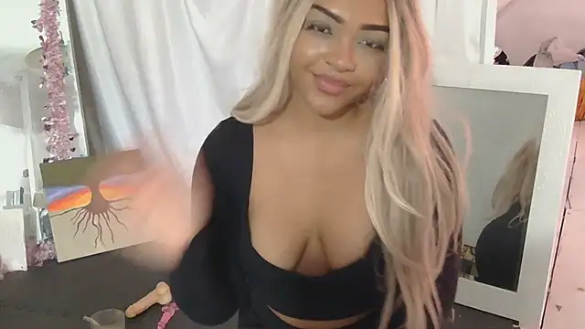 Snapshot of jaslenelovely chatting on 02.04.25 jaslenelovely online show from 02.04.25