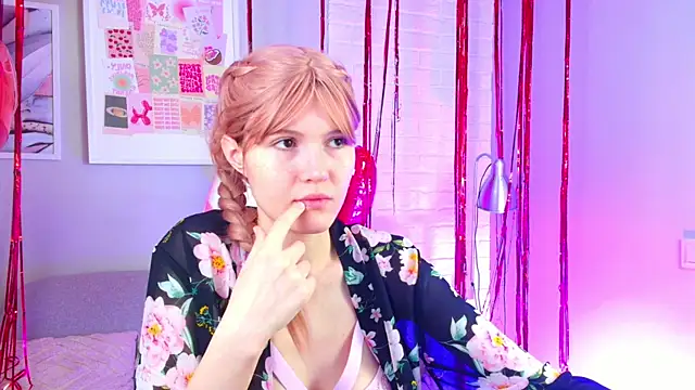 NellieLoyns online show from 02.19.25