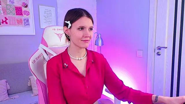 NellieLoyns online show from 02.23.25