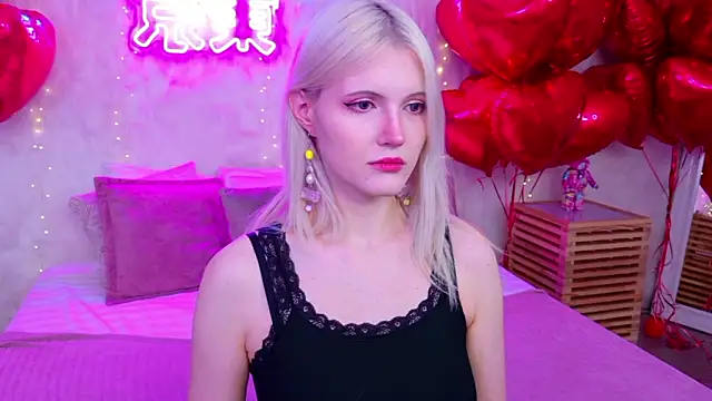 NellieLoyns online show from 02.06.26