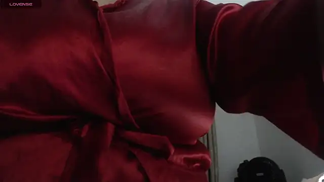 MommyHelpsmee online show from 10.29.25