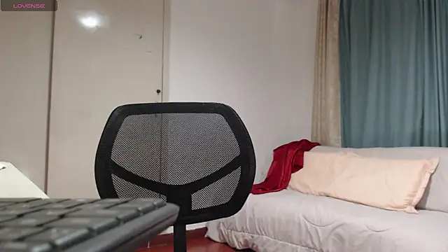 MommyHelpsmee online show from 11.11.25