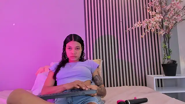 GysellHanson online show from 02.18.26