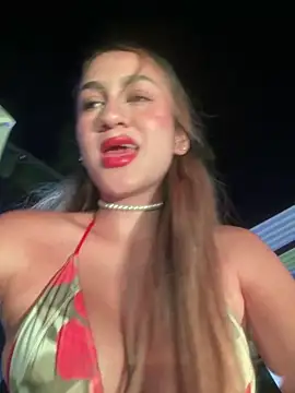 Snapshot of Mariapaula chatting on 12.27.24 Mariapaula online show from 12.27.24