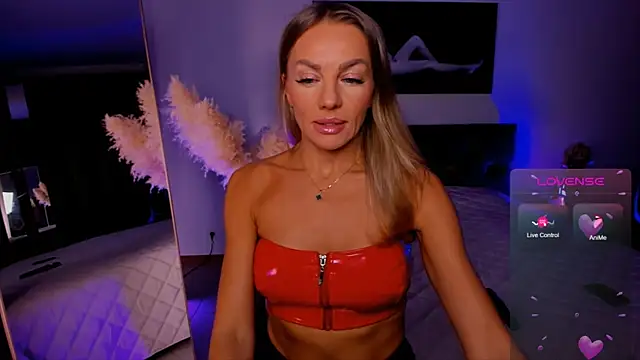 Oliva Candy online show from 11.12.25