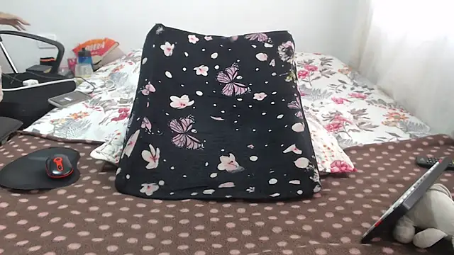 Girlhornyx online show from 12.15.25