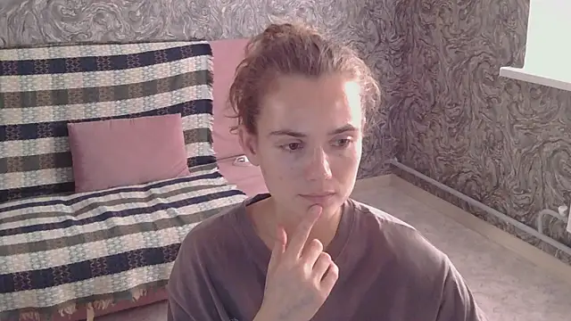 Snapshot of CurlyNed chatting on 12.24.24 CurlyNed online show from 12.24.24