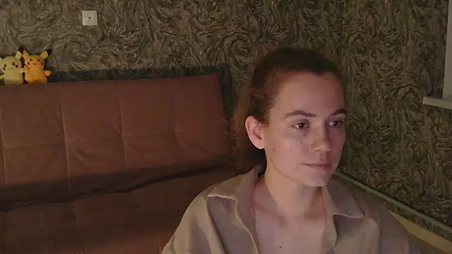 Snapshot of CurlyNed chatting on 12.28.24 CurlyNed online show from 12.28.24