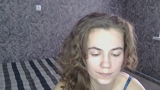 Snapshot of CurlyNed chatting on 02.06.25 CurlyNed online show from 02.06.25