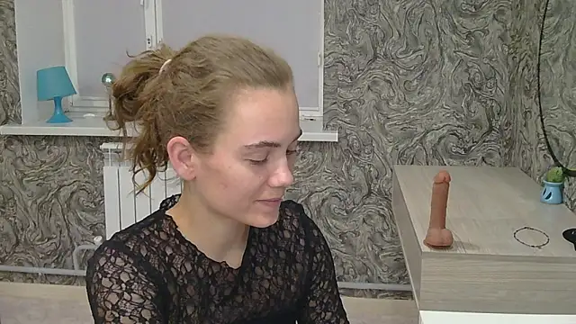 Snapshot of CurlyNed chatting on 02.14.25 CurlyNed online show from 02.14.25