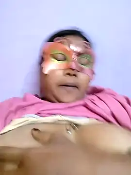 Snapshot of sweet_suman chatting on 01.01.25 sweet suman online show from 01.01.25