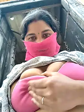 Snapshot of sweet_suman chatting on 11.22.25 sweet suman online show from 11.22.25