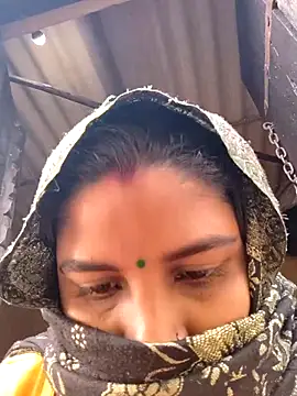 Snapshot of sweet_suman chatting on 12.16.25 sweet suman online show from 12.16.25