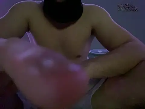 Snapshot of couplehot992 chatting on 12.22.24 couplehot992 online show from 12.22.24