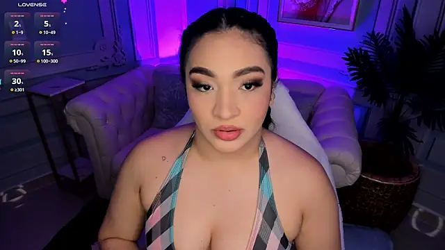 stefany duque1  online show from 12.17.25