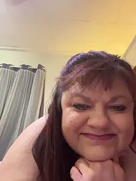 Snapshot of Luciouslouise72@xh chatting on 10.01.25 Luciouslouise72xh online show from 10.01.25