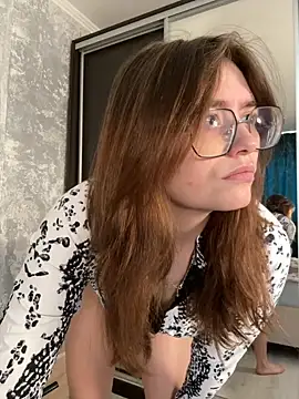 Sabrina shells online show from 10.03.25