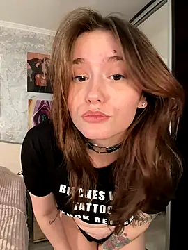 Sabrina shells online show from 10.11.25