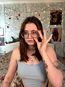 Snapshot of Sabrina_shells chatting on 01.11.26 Sabrina shells online show from 01.11.26