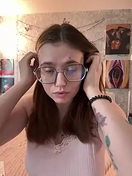 Snapshot of Sabrina_shells chatting on 02.14.26 Sabrina shells online show from 02.14.26