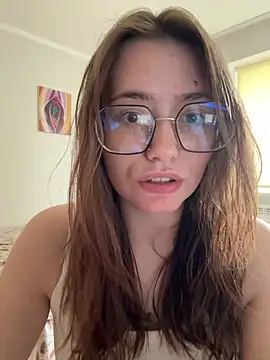 Snapshot of Sabrina_shells chatting on 05.30.26 Sabrina shells online show from 05.30.26