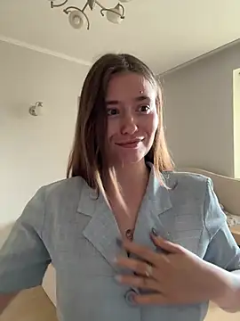 Snapshot of Sabrina_shells chatting on 07.15.26 Sabrina shells online show from 07.15.26