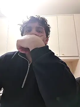 michemichemiche8 online show from 02.26.25