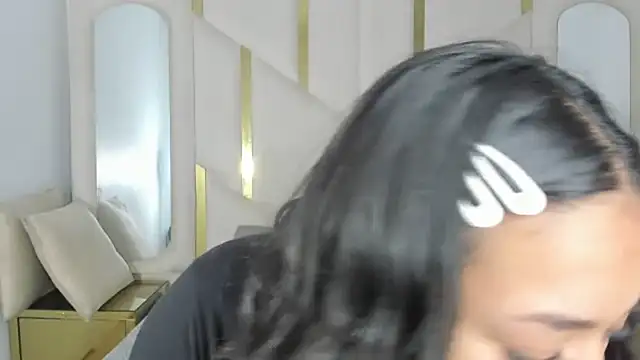 IsabellRodriguez18 online show from 11.27.25