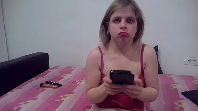 Snapshot of Sweet_bluegirl24 chatting on 02.07.25 Sweet bluegirl24 online show from 02.07.25