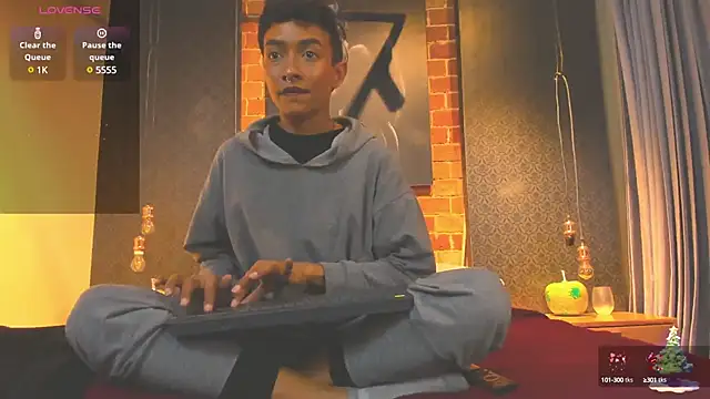 Snapshot of AntonAndSofii chatting on 01.18.25 AntonAndSofii online show from 01.18.25