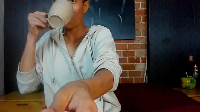 Snapshot of AntonAndSofii chatting on 01.21.25 AntonAndSofii online show from 01.21.25