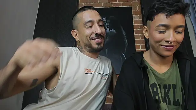 Snapshot of AntonAndSofii chatting on 01.22.25 AntonAndSofii online show from 01.22.25