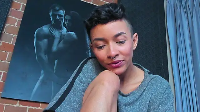 Snapshot of AntonAndSofii chatting on 01.28.25 AntonAndSofii online show from 01.28.25