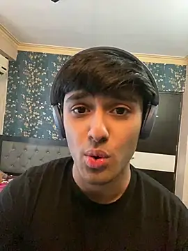 Snapshot of sunny49477 chatting on 12.31.24 sunny49477 online show from 12.31.24