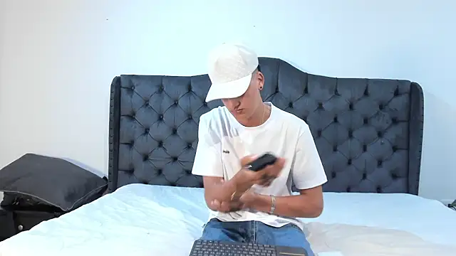 two milkyway online show from 09.22.25