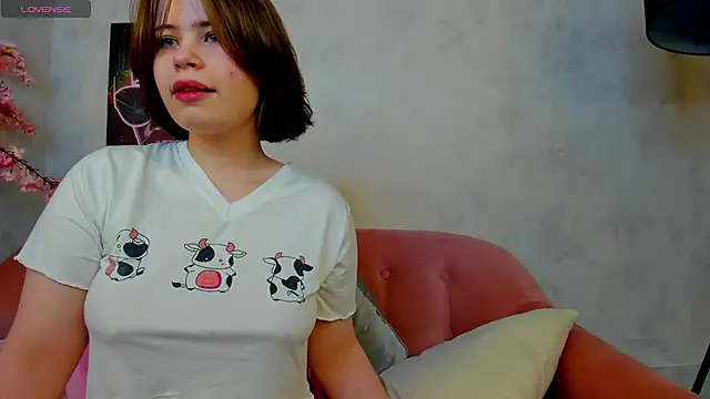 Snapshot of EricaElliott chatting on 02.04.25 EricaElliott online show from 02.04.25