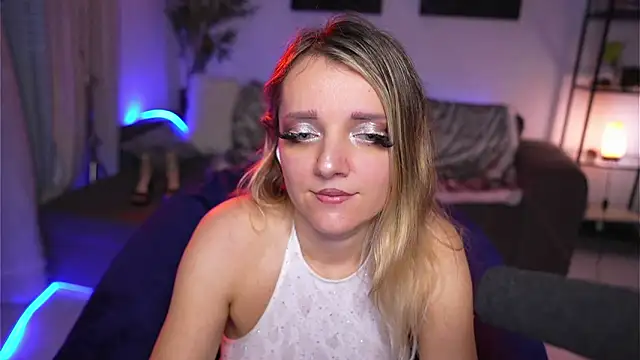 Magnetic Amy online show from 01.19.25