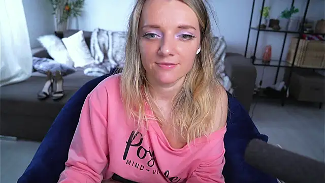 Magnetic Amy online show from 03.12.25